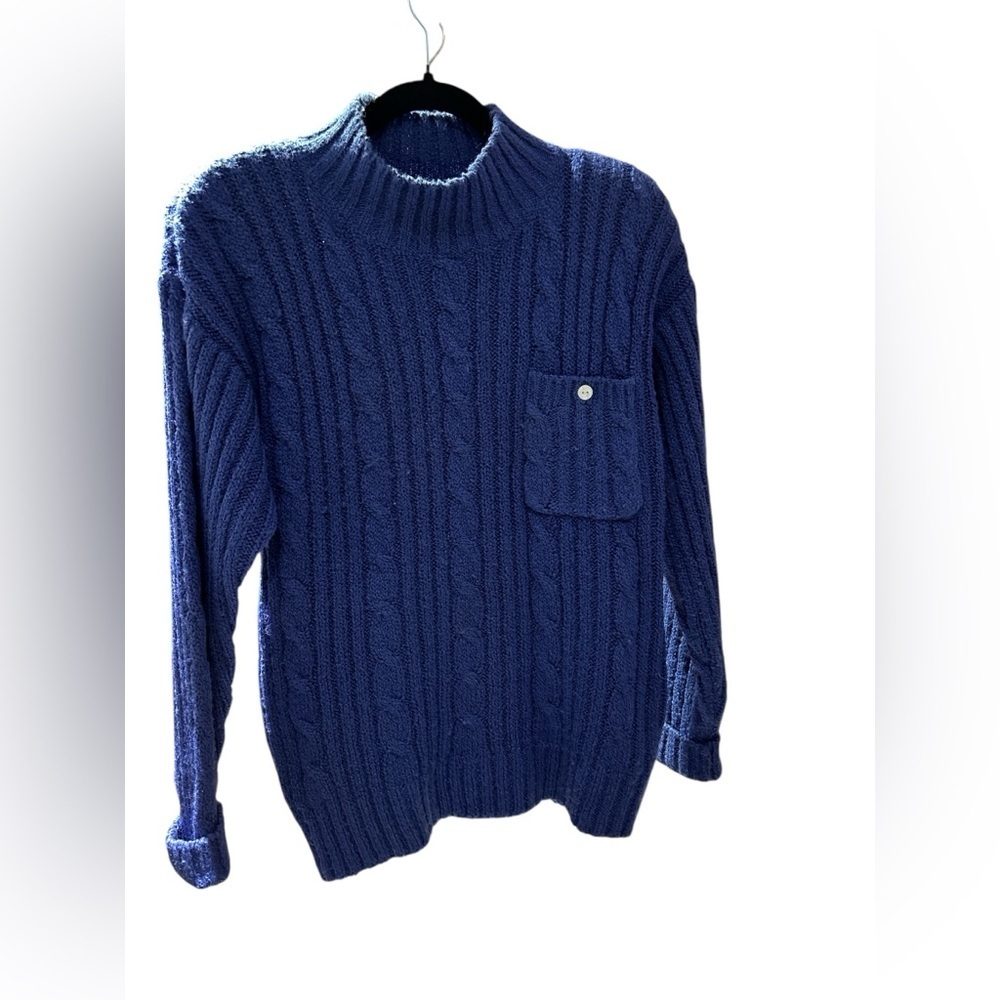 Men's Classic Blue Cable Knit Crewneck Sweater - Picture 3 of 4